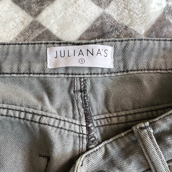 Grey ripped jeans shorts - Picture 3 of 3